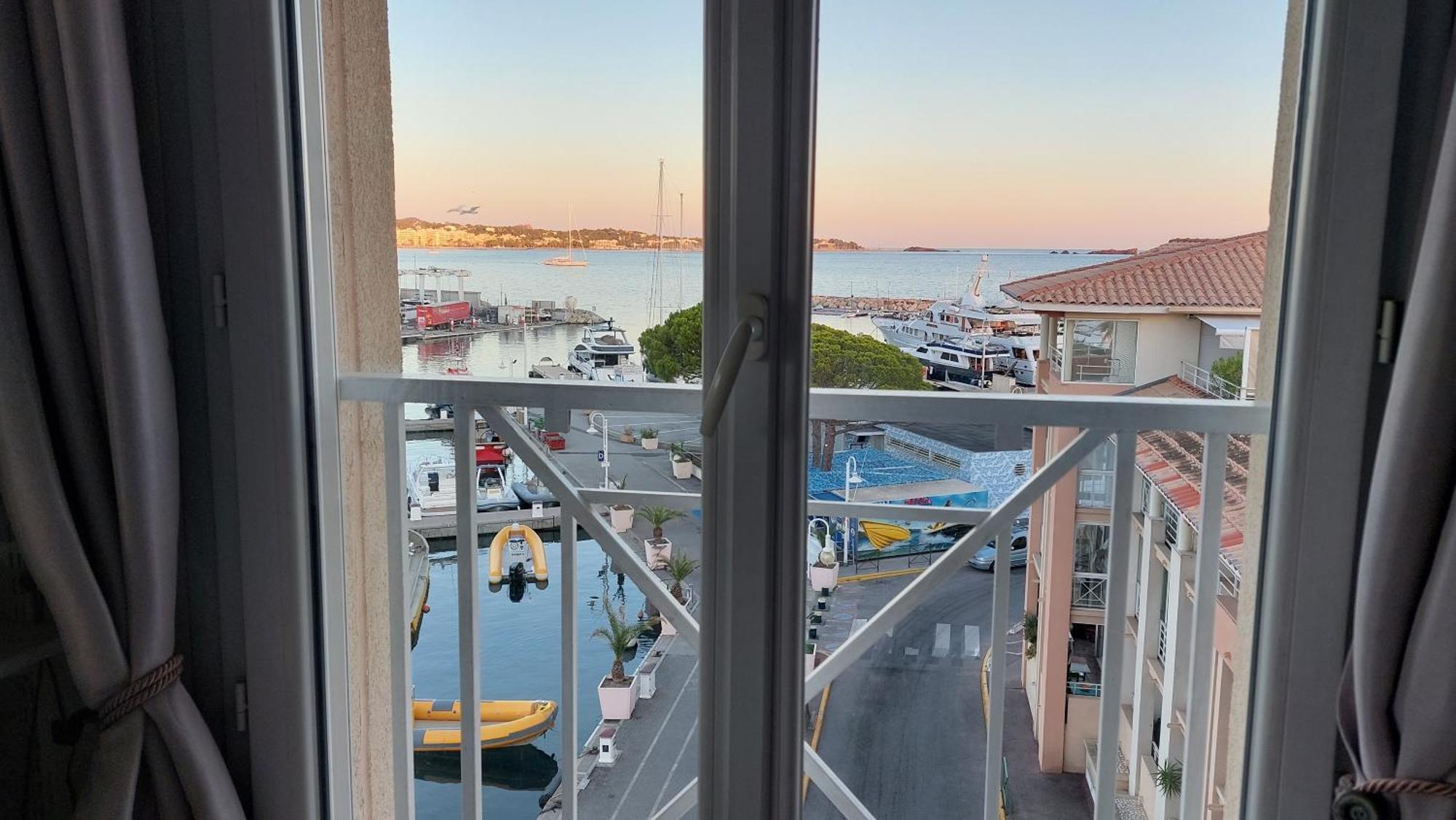Boutique Apartment Hirondelle Port Fréjus Eksteriør bilde