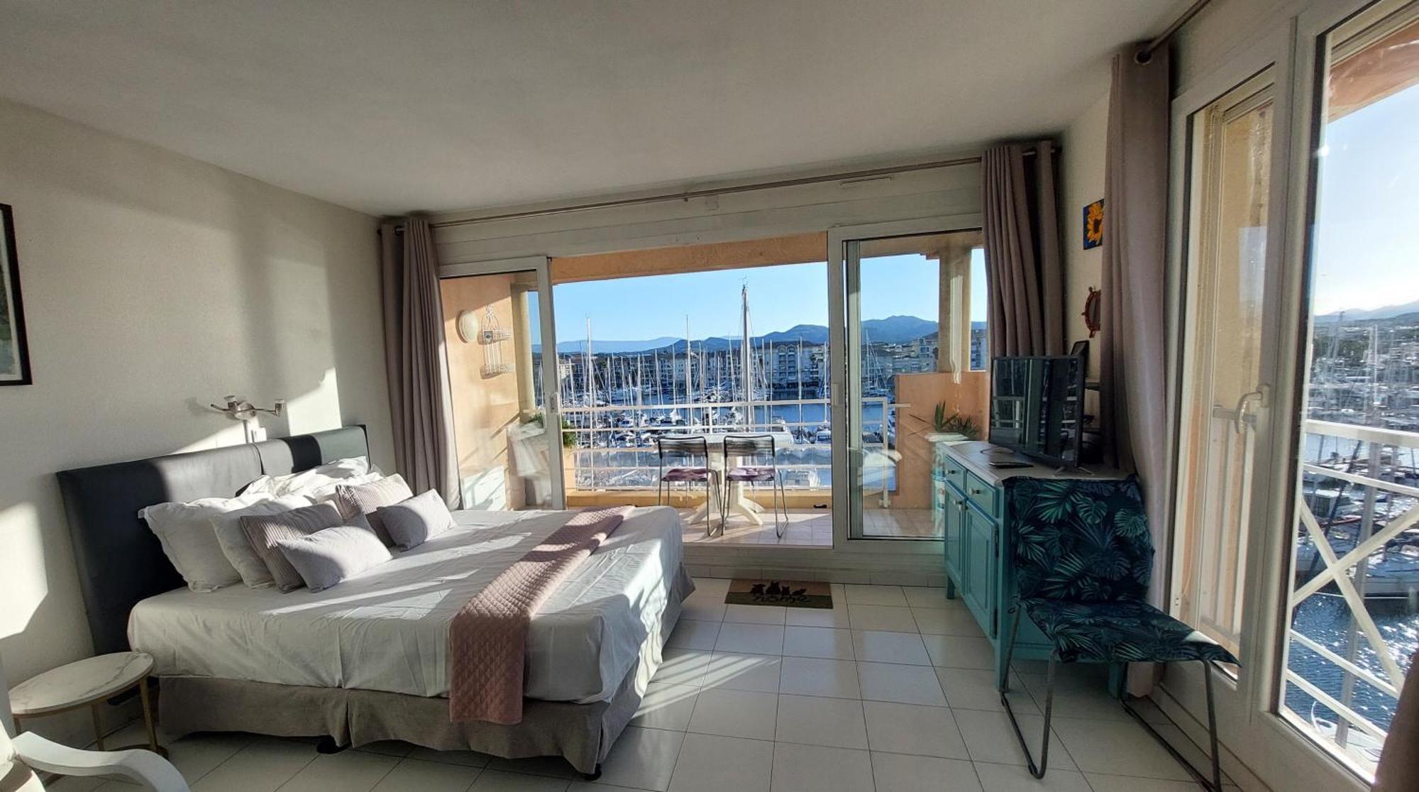 Boutique Apartment Hirondelle Port Fréjus Eksteriør bilde